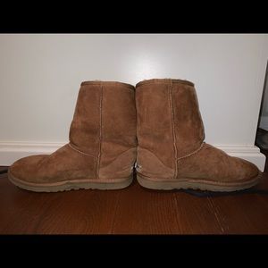 UGG Shoes - Short Uggs in chestnut UGG Shoes - Short Uggs in chestnut